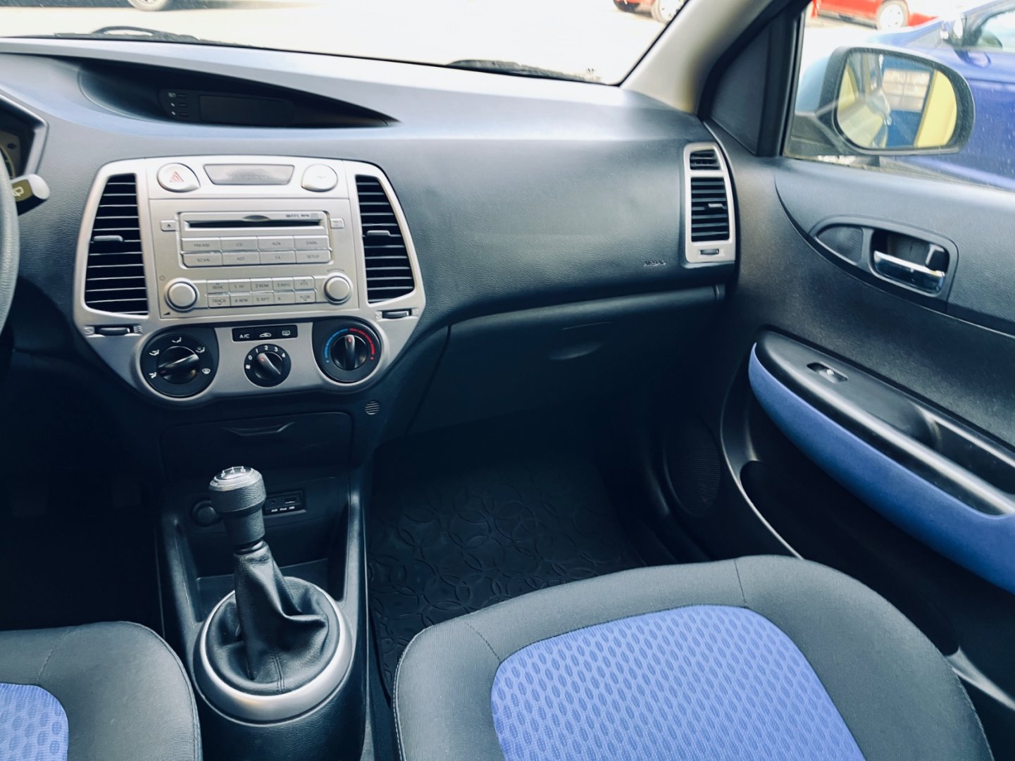 Hyundai i20 1.2 i NAJETO JEN 62 TIS