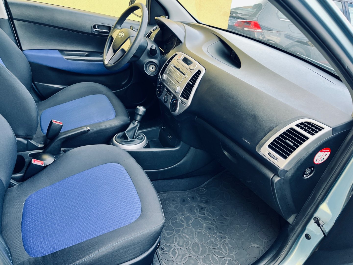 Hyundai i20 1.2 i NAJETO JEN 62 TIS