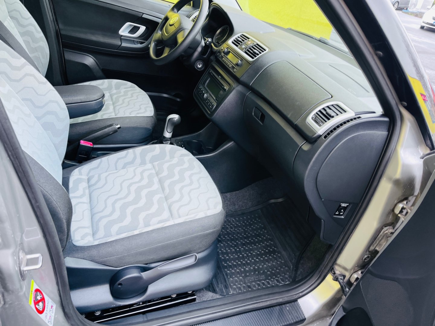 Škoda Roomster 1.2 i BENZÍN 51 KW NAJ 94 TIS