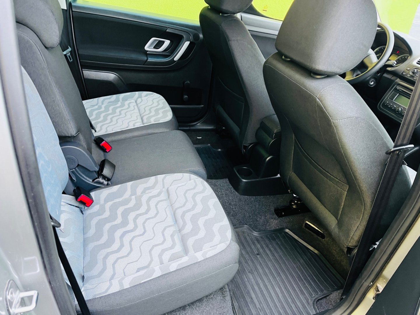 Škoda Roomster 1.2 i BENZÍN 51 KW NAJ 94 TIS