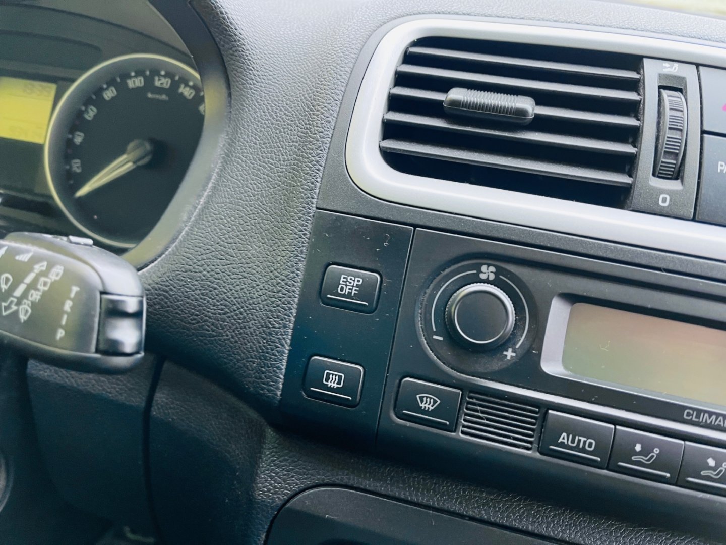 Škoda Roomster 1.2 i BENZÍN 51 KW NAJ 94 TIS