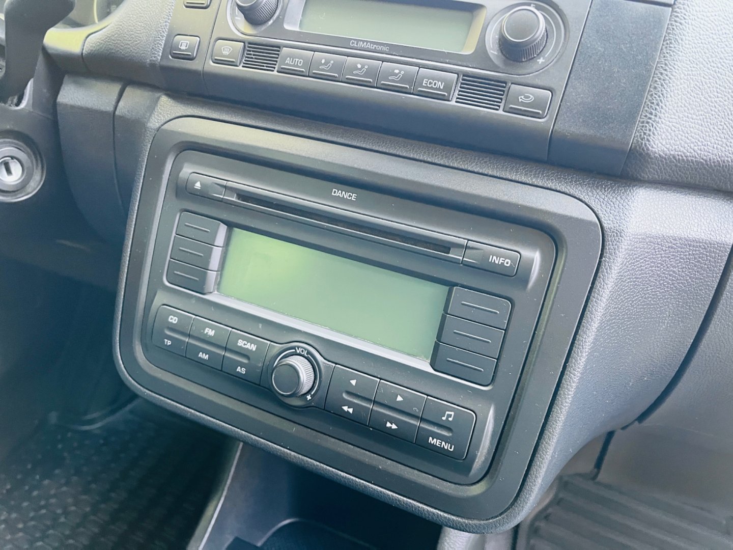 Škoda Roomster 1.2 i BENZÍN 51 KW NAJ 94 TIS