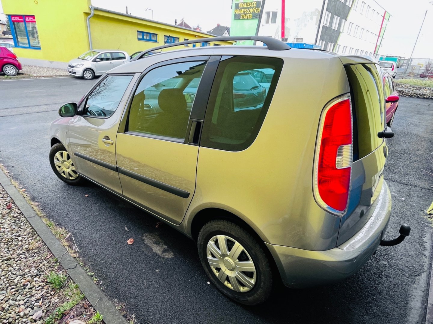 Škoda Roomster 1.2 i BENZÍN 51 KW NAJ 94 TIS