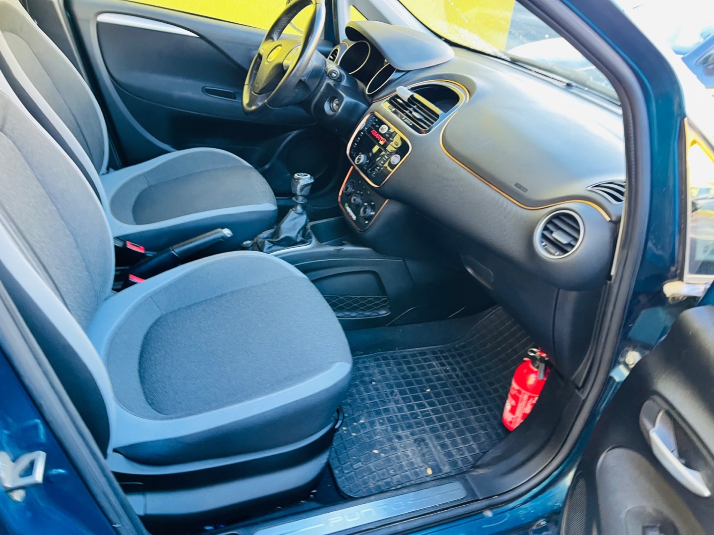 Fiat Punto 1.2 i BENZÍN ALU KOLA