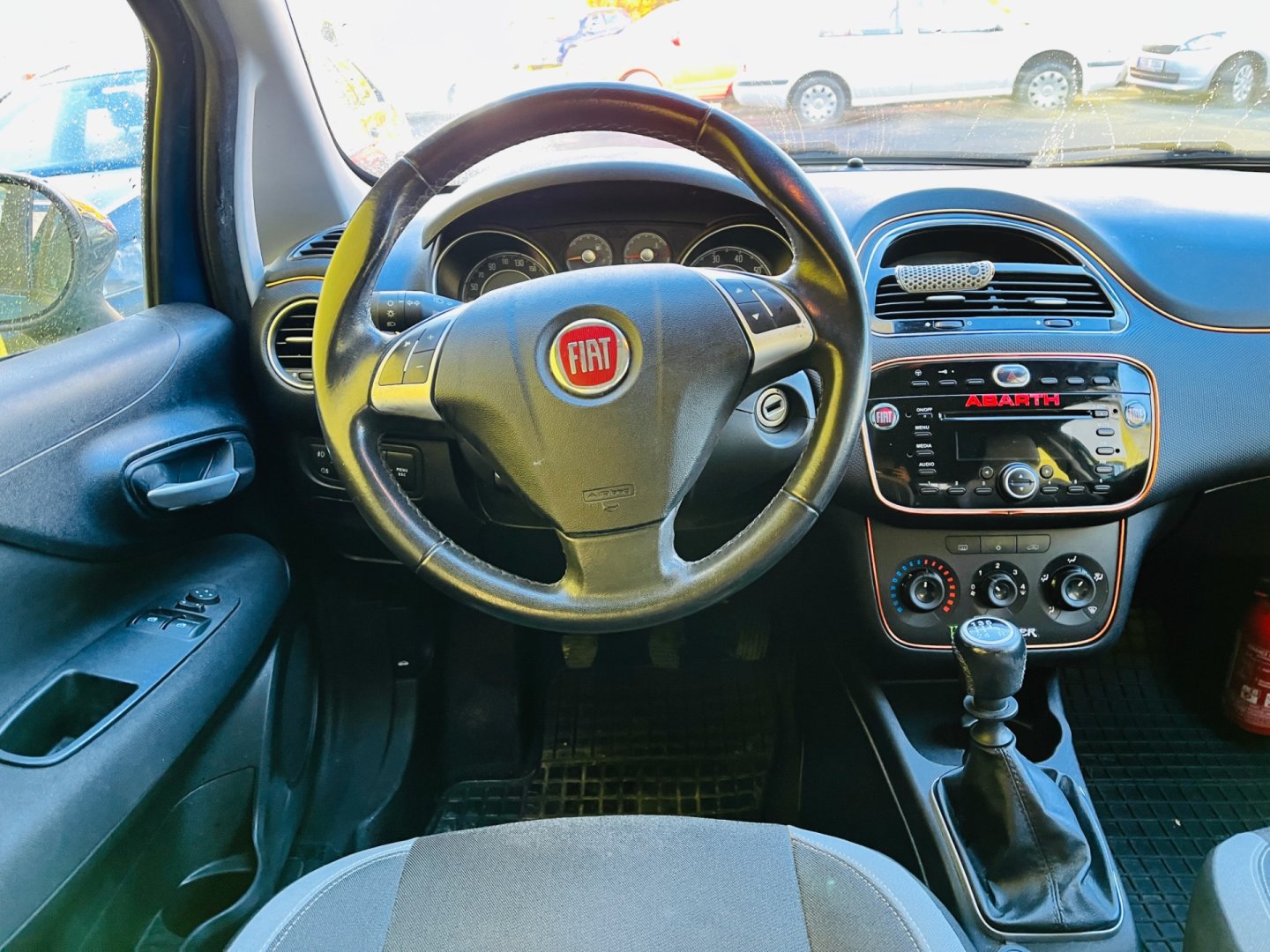 Fiat Punto 1.2 i BENZÍN ALU KOLA