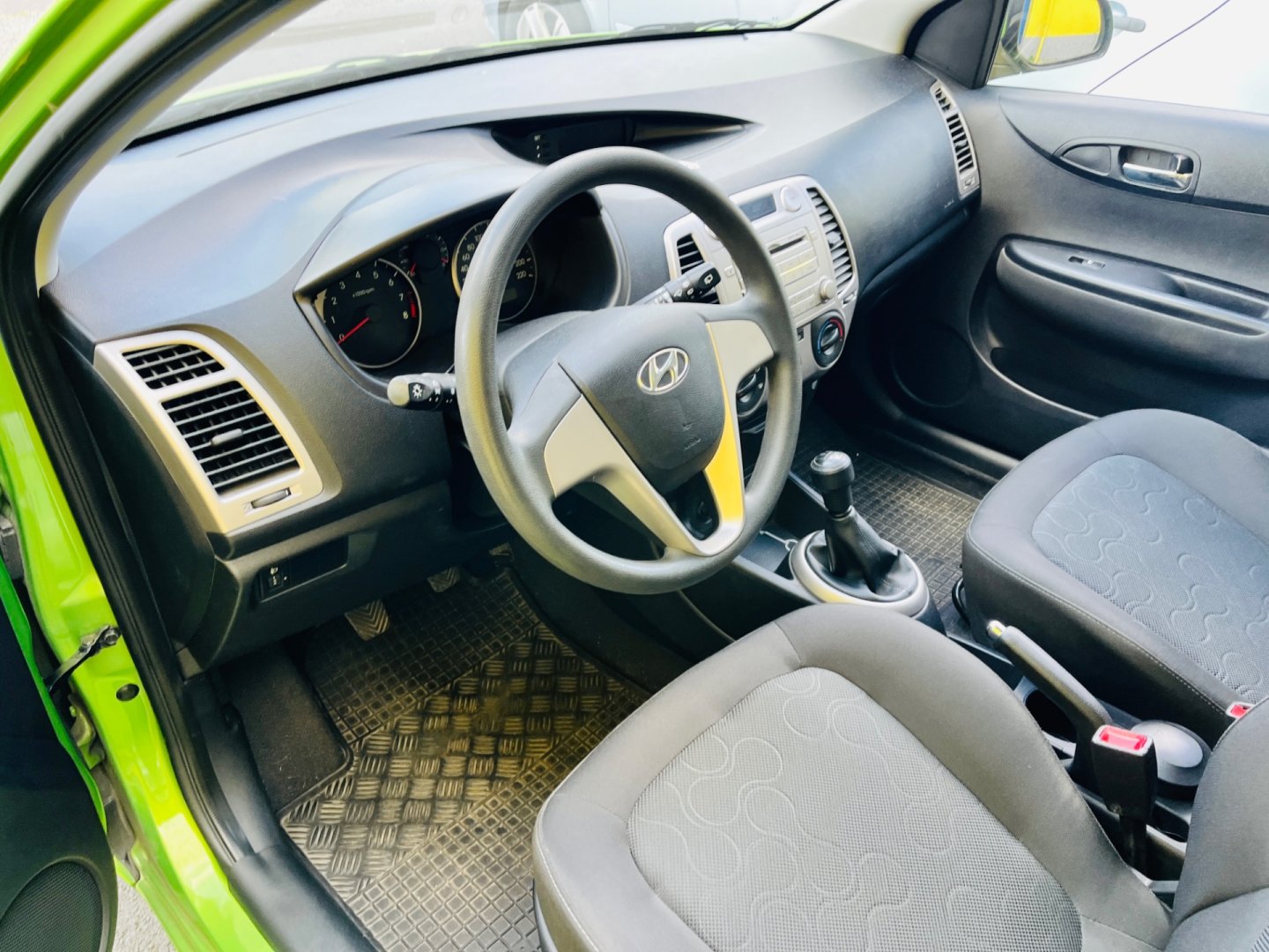 Hyundai i20 1.2 i BENZÍN NAJETO JEN 42 TIS