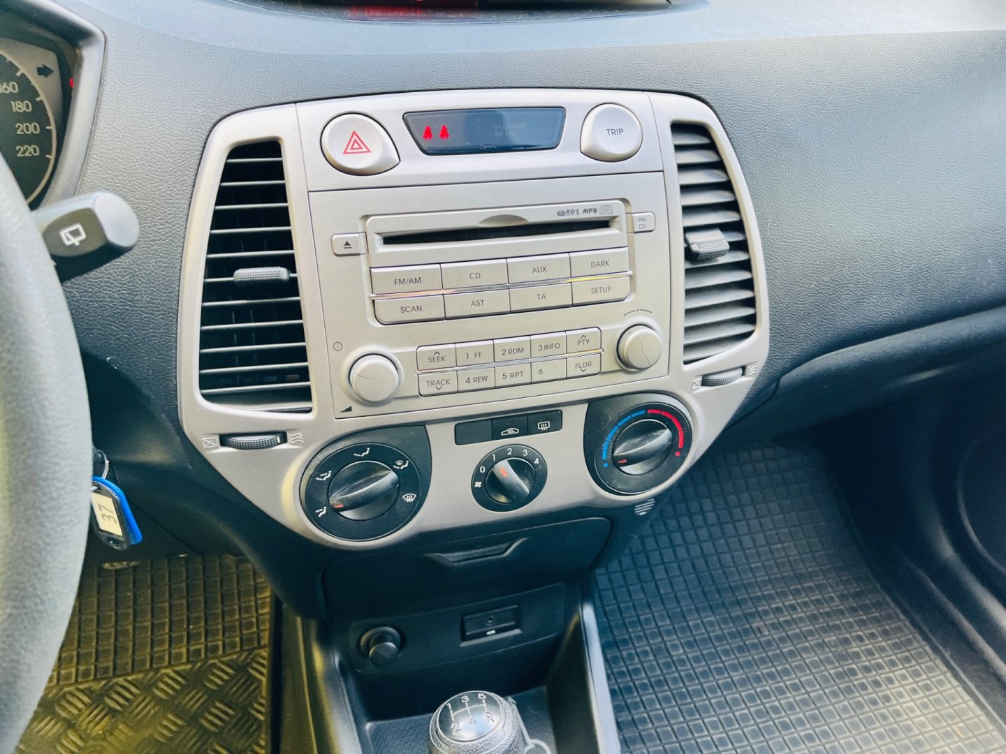 Hyundai i20 1.2 i BENZÍN NAJETO JEN 42 TIS