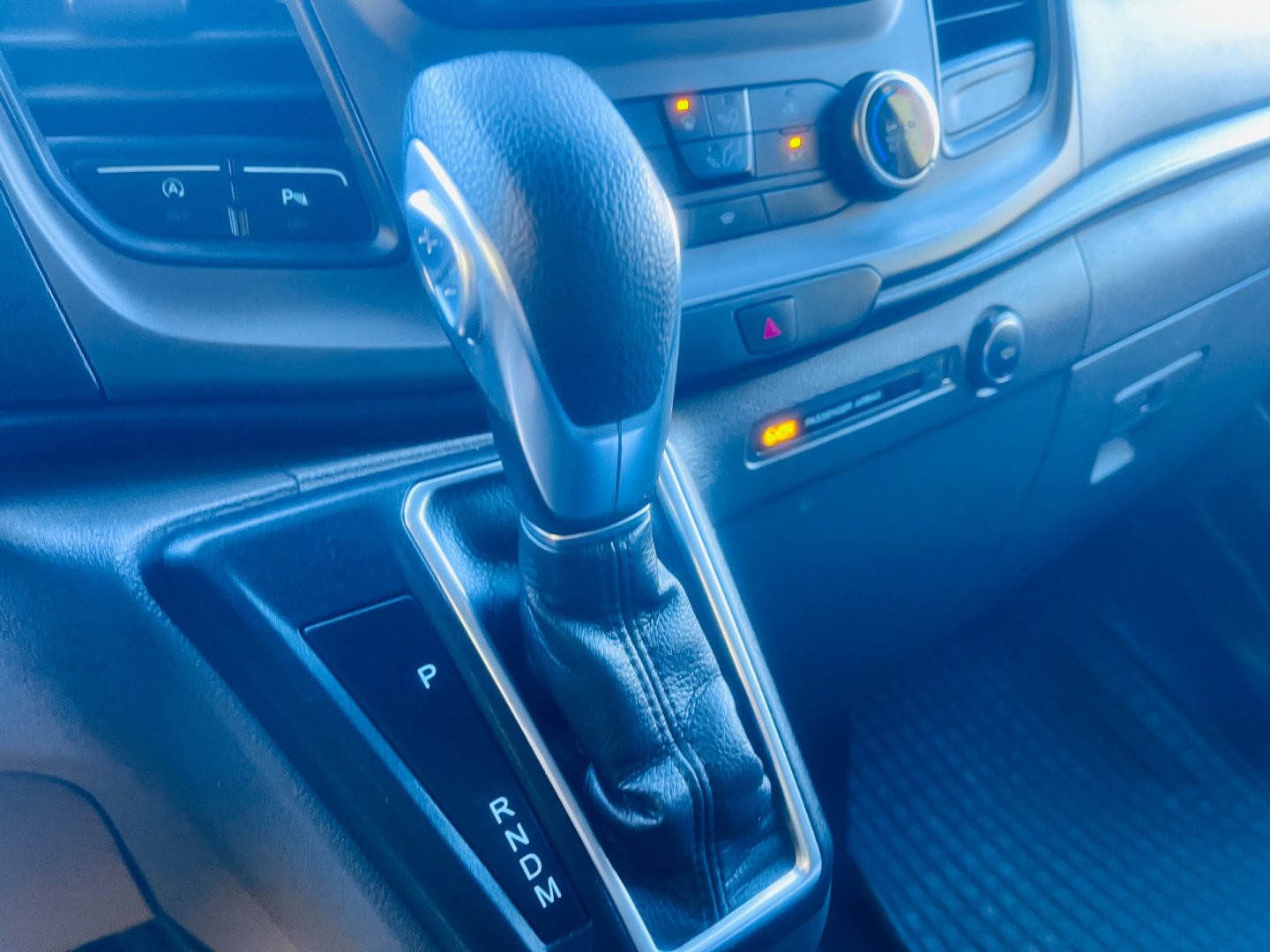 Ford Transit Custom 2.0 TDDi 96 kW AUTOMAT 9 MÍST