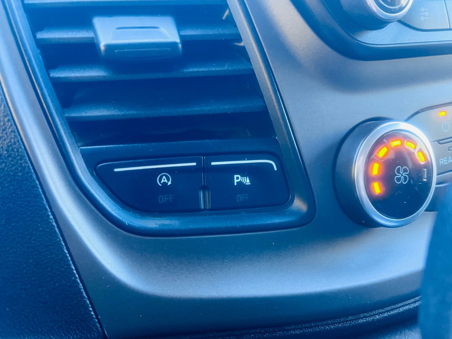 Ford Transit Custom 2.0 TDDi 96 kW AUTOMAT 9 MÍST