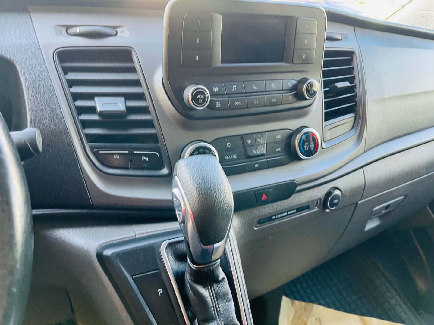 Ford Transit Custom 2.0 TDDi 96 kW AUTOMAT 9 MÍST