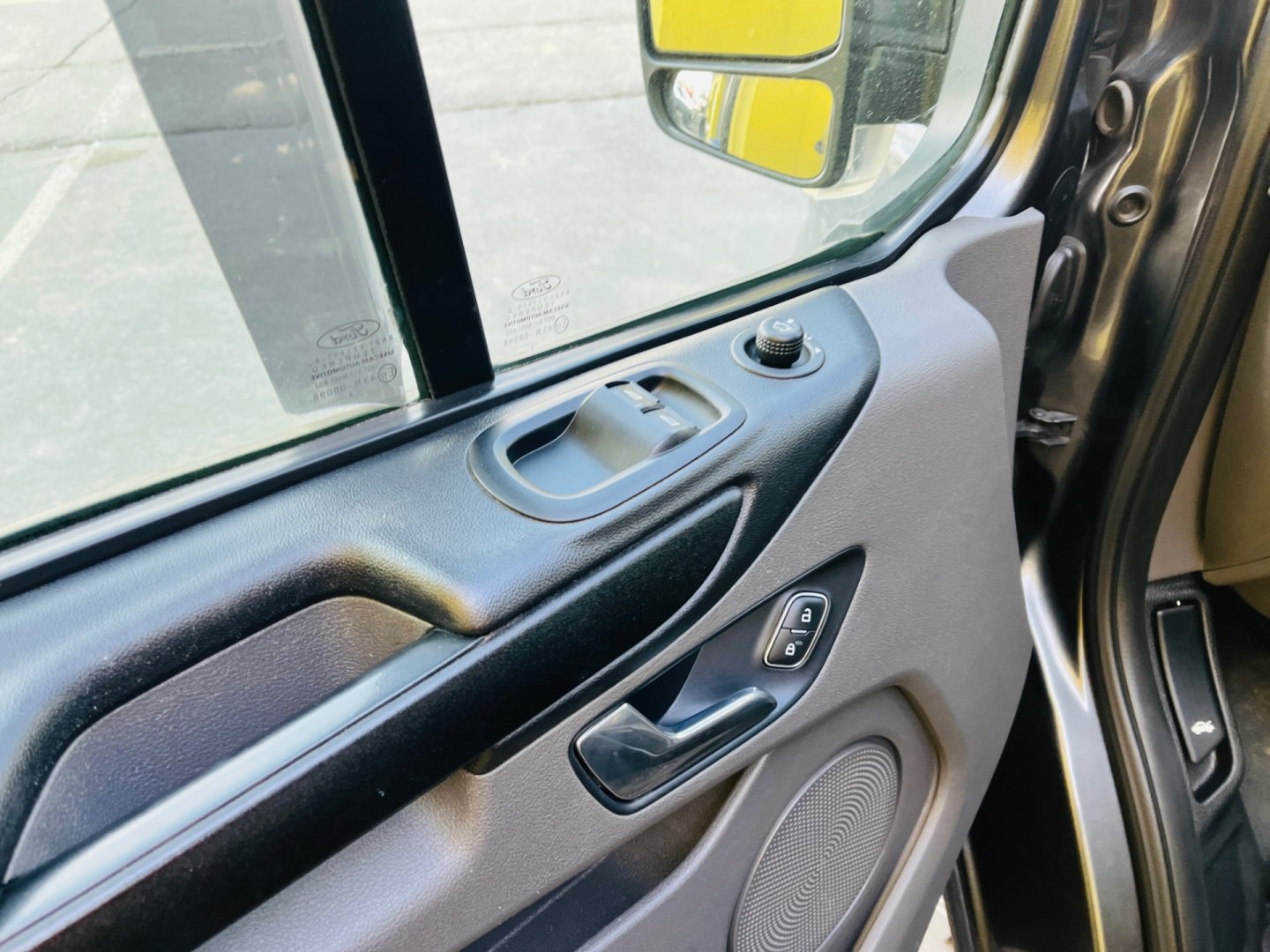 Ford Transit Custom 2.0 TDDi 96 kW AUTOMAT 9 MÍST