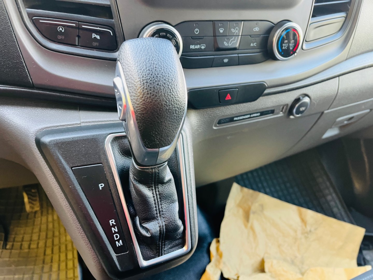 Ford Transit Custom 2.0 TDDi 96 kW AUTOMAT 9 MÍST