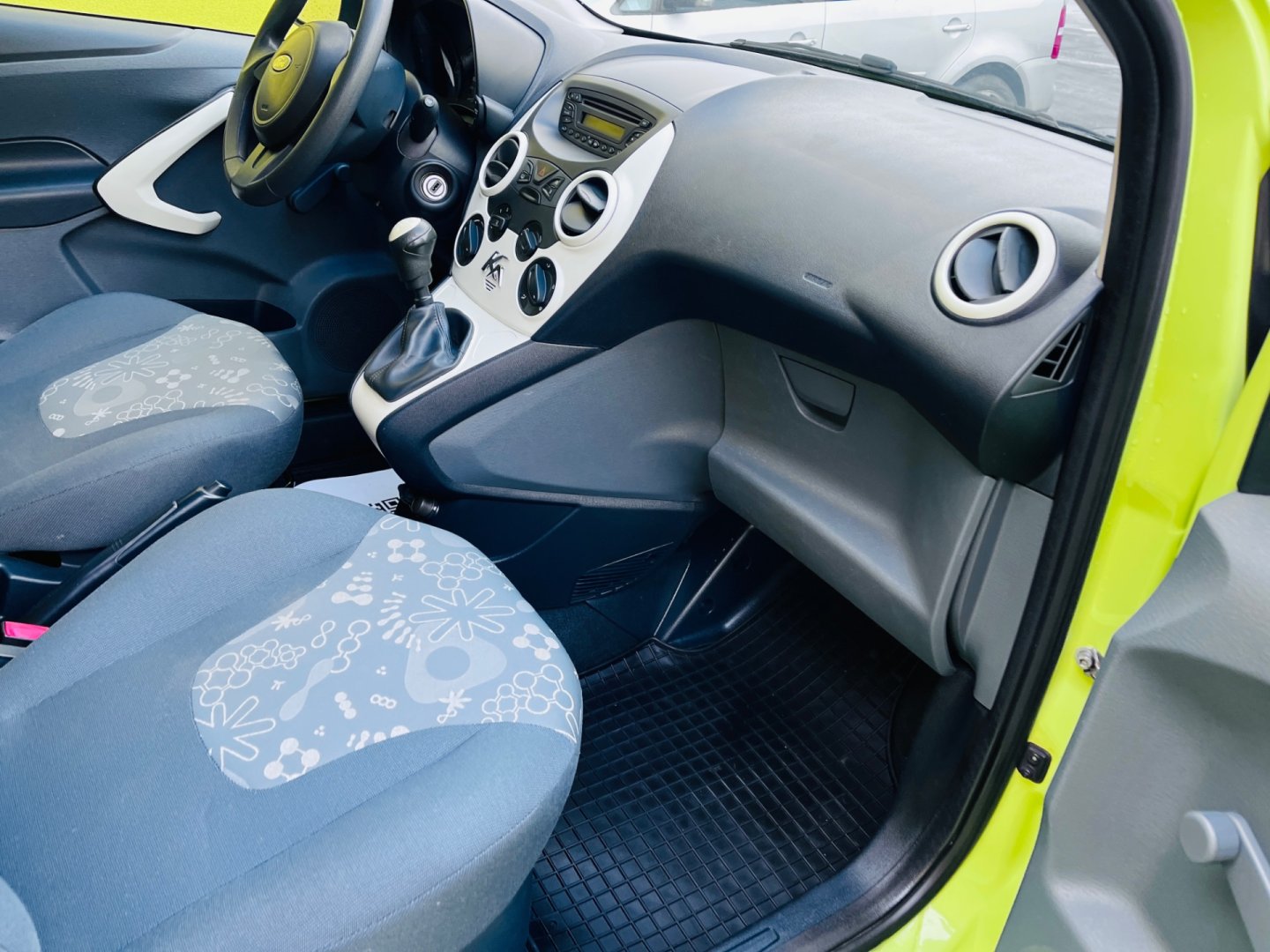 Ford Ka 1,2 i BENZÍN