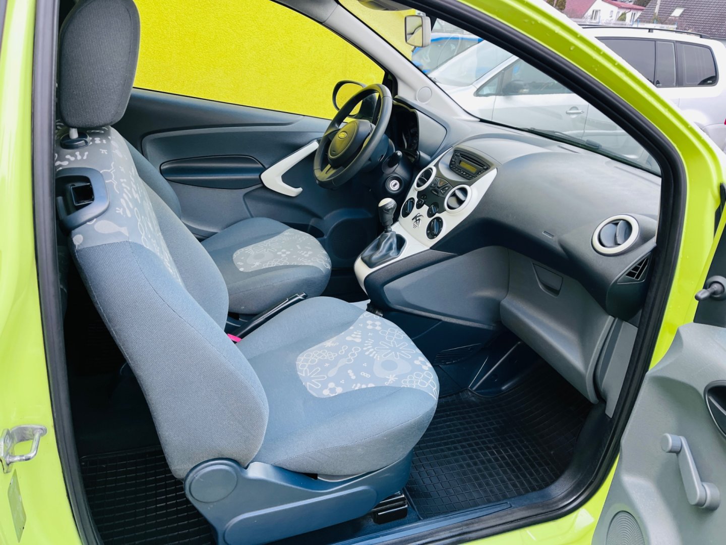 Ford Ka 1,2 i BENZÍN