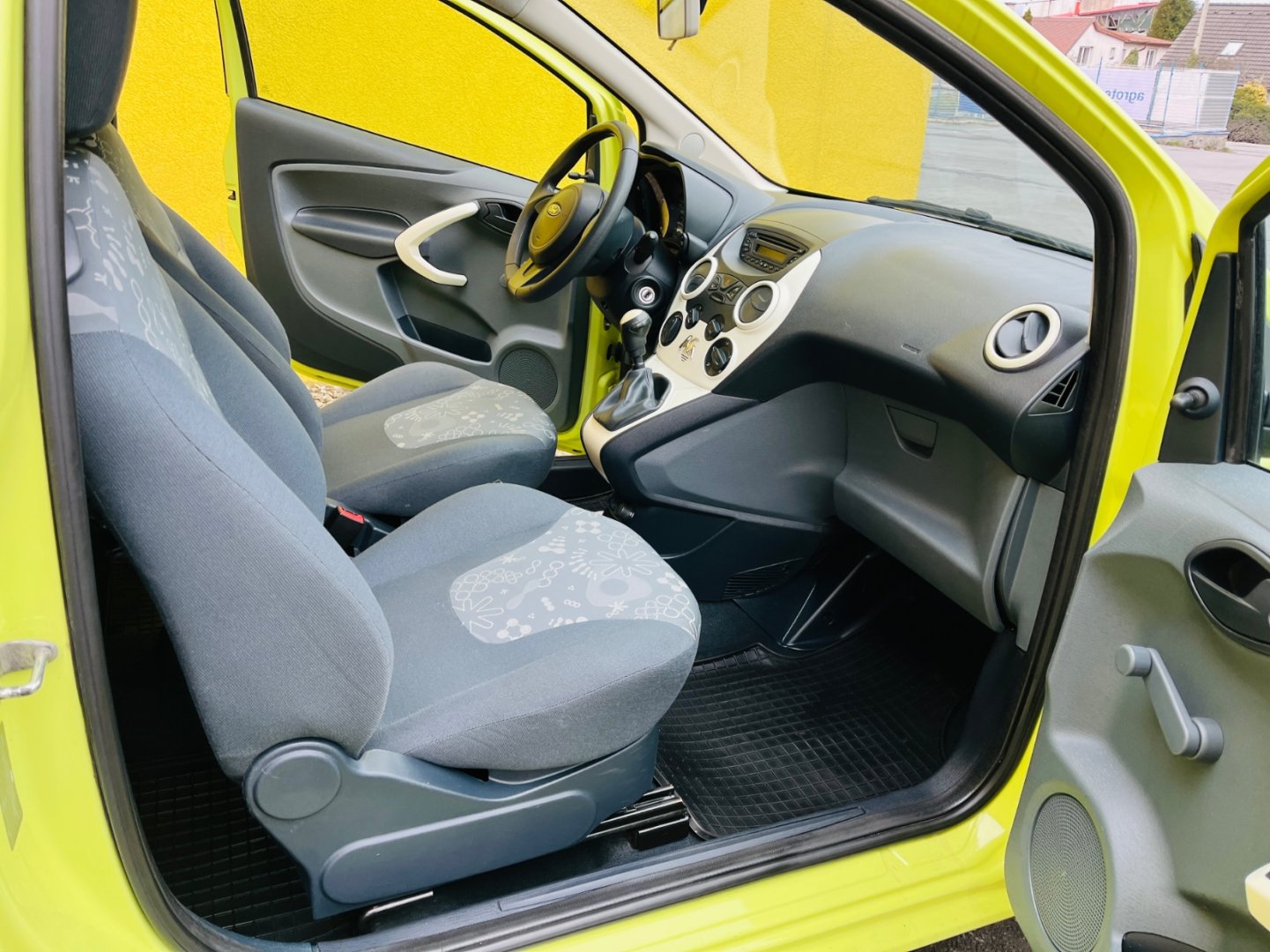 Ford Ka 1,2 i BENZÍN