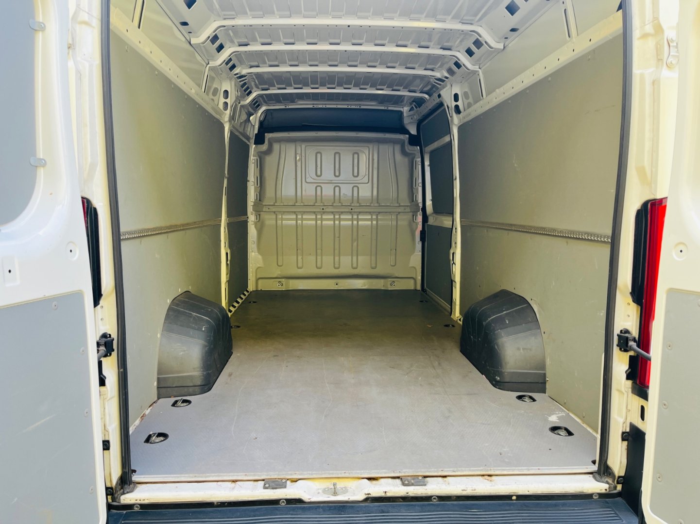 Citroën Jumper 2.2 FG35 L4H2 NAJETO JEN 75TIS