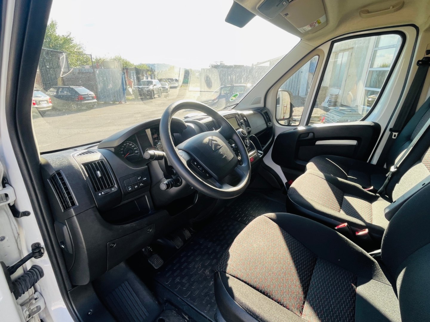 Citroën Jumper 2.2 FG35 L4H2 NAJETO JEN 75TIS