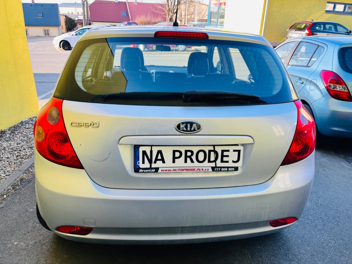 Kia Cee´d 1.4 i BENZÍN