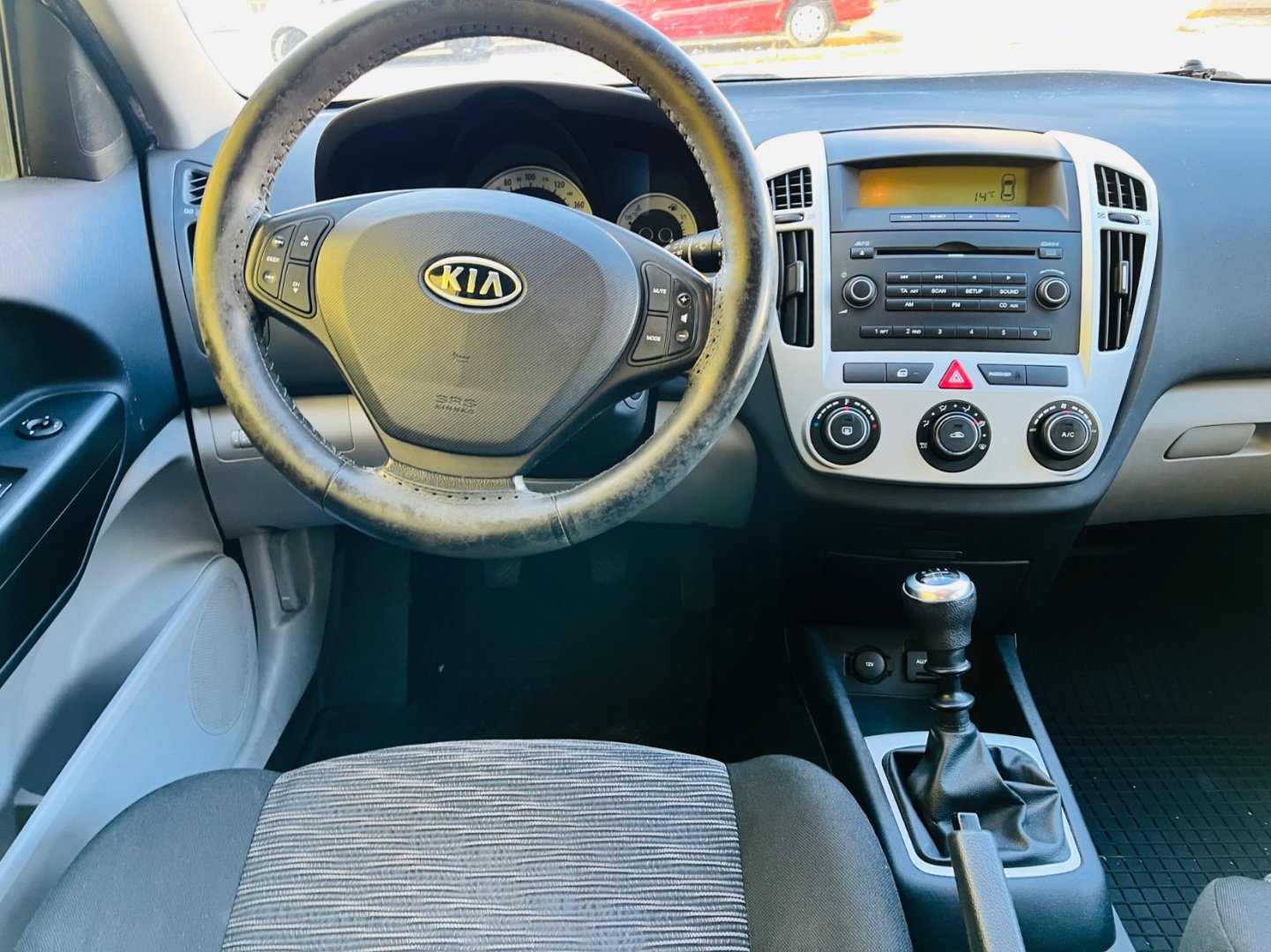 Kia Cee´d 1.4 i BENZÍN