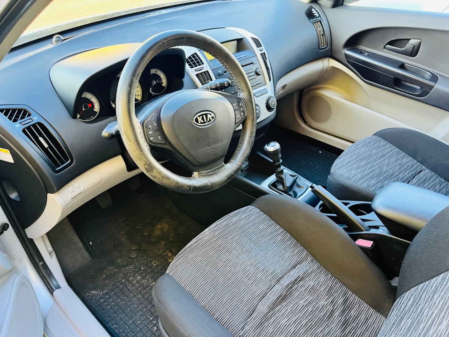 Kia Cee´d 1.4 i BENZÍN