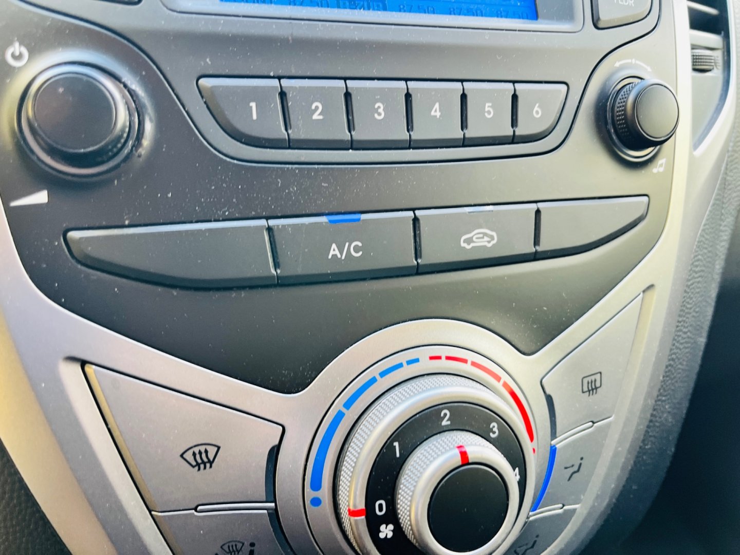 Hyundai ix20 1.4 i BENZÍN NAJETO JEN 93 TIS