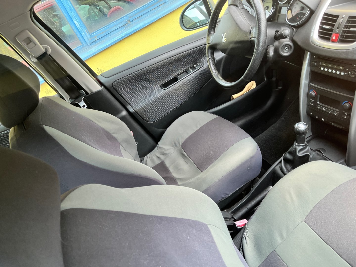 Peugeot 207 1.4 i BENZÍN 70 kW NOVE ROZVOD