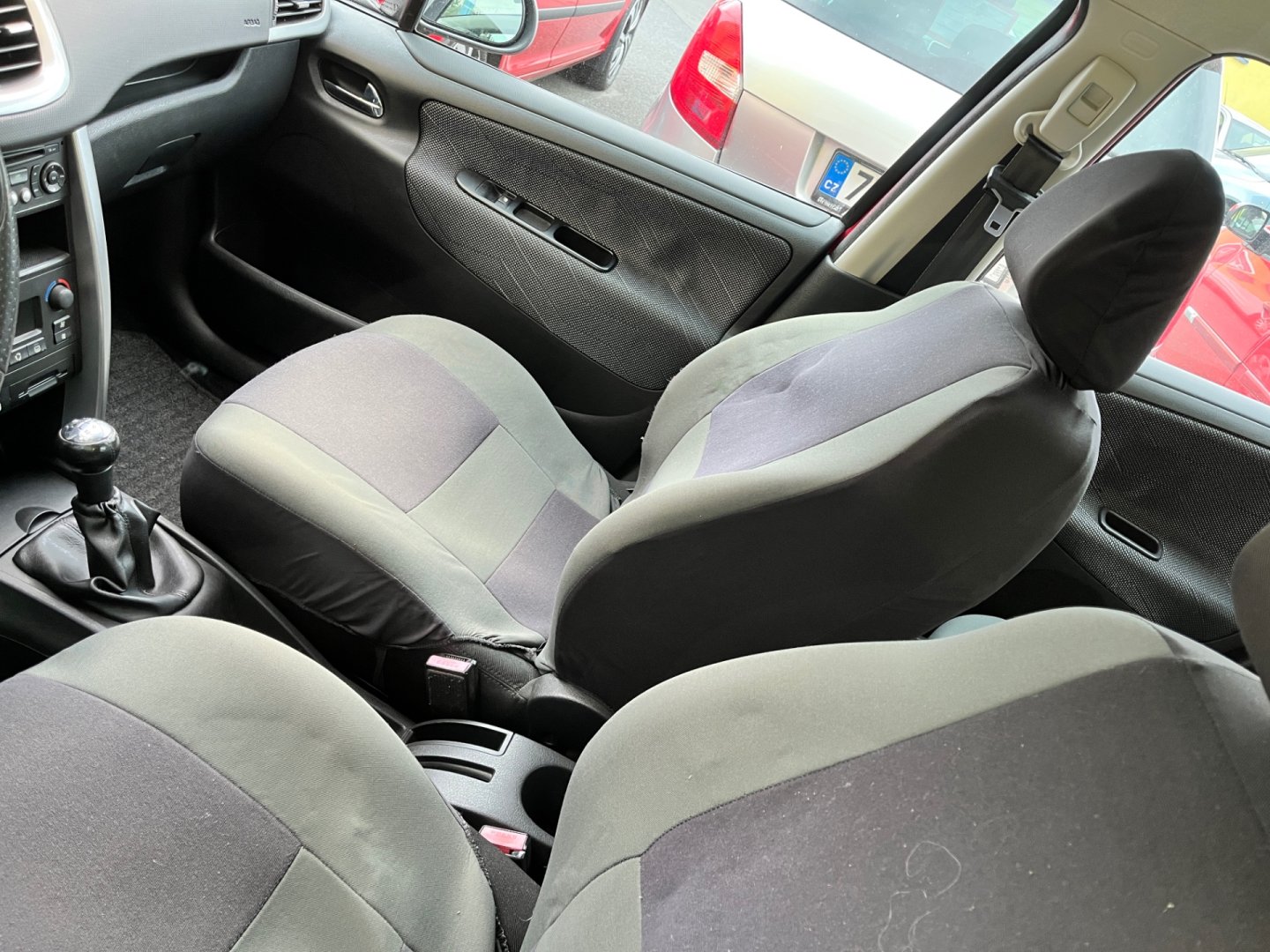 Peugeot 207 1.4 i BENZÍN 70 kW NOVE ROZVOD