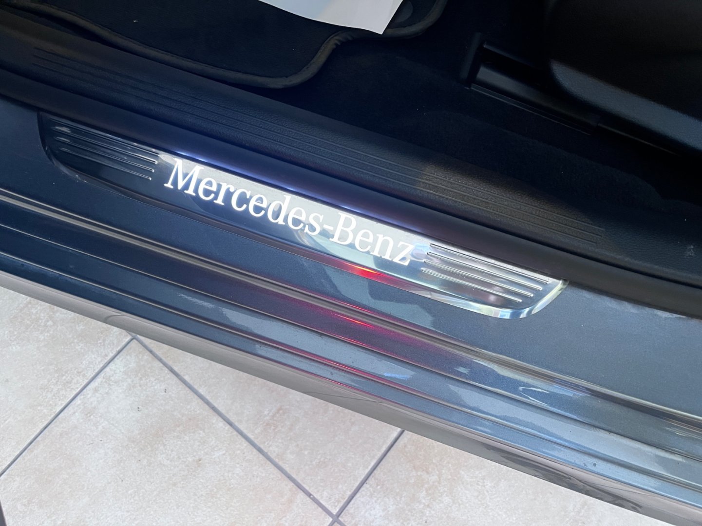 Mercedes-Benz Třídy E 220d  4MATIC 143 kW