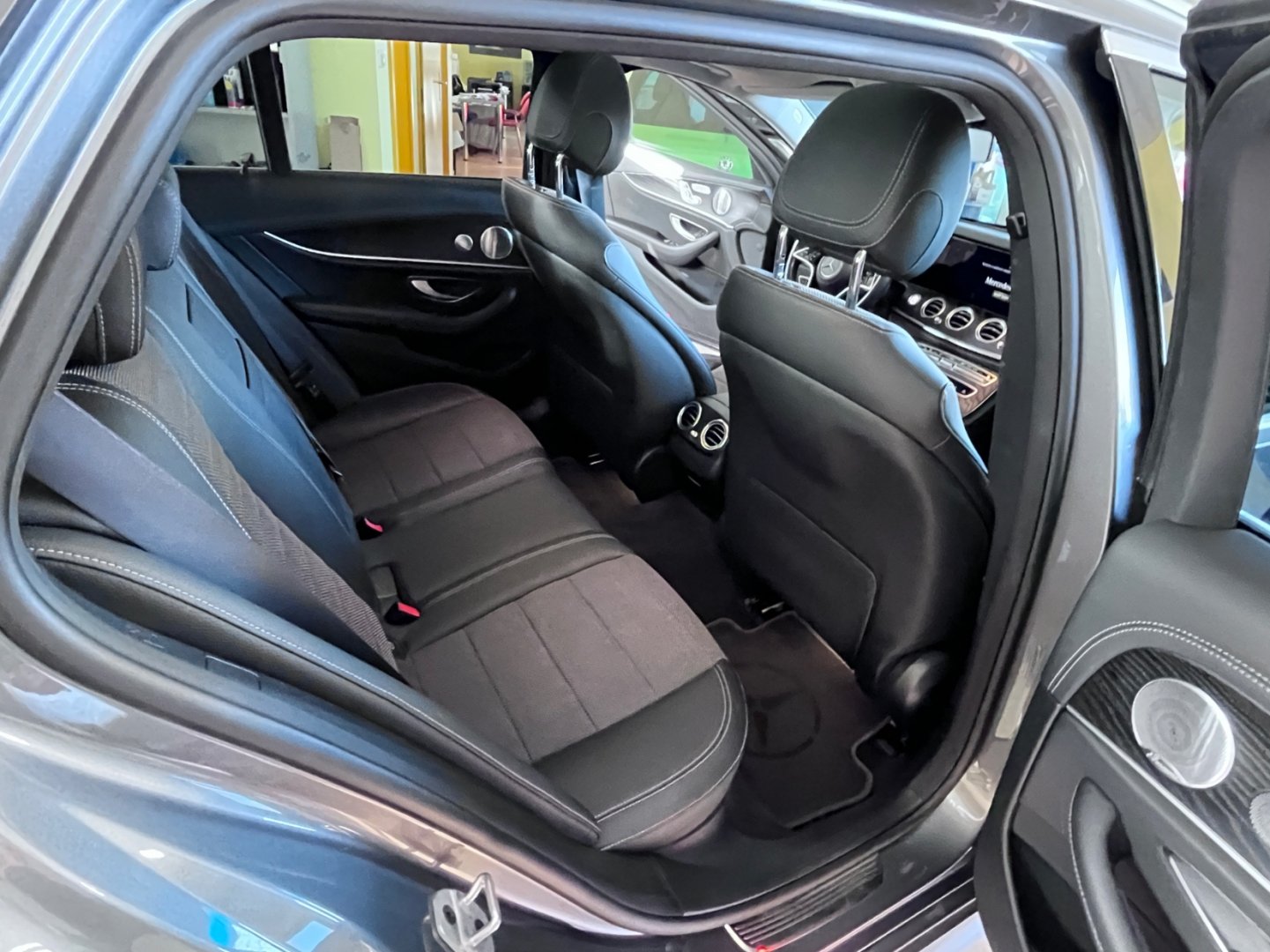 Mercedes-Benz Třídy E 220d  4MATIC 143 kW