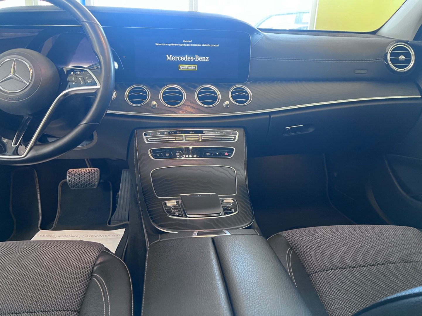 Mercedes-Benz Třídy E 220d  4MATIC 143 kW