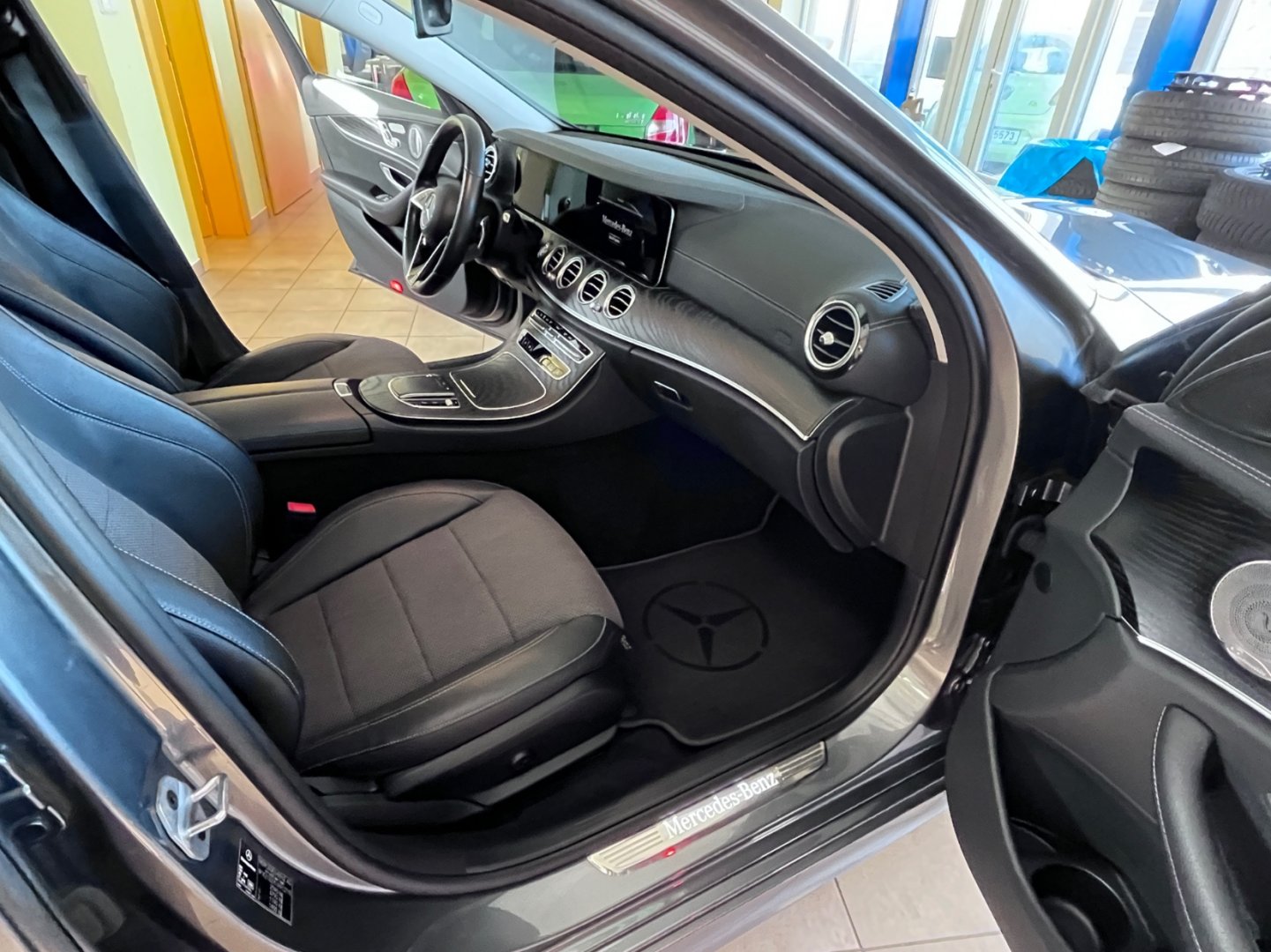 Mercedes-Benz Třídy E 220d  4MATIC 143 kW