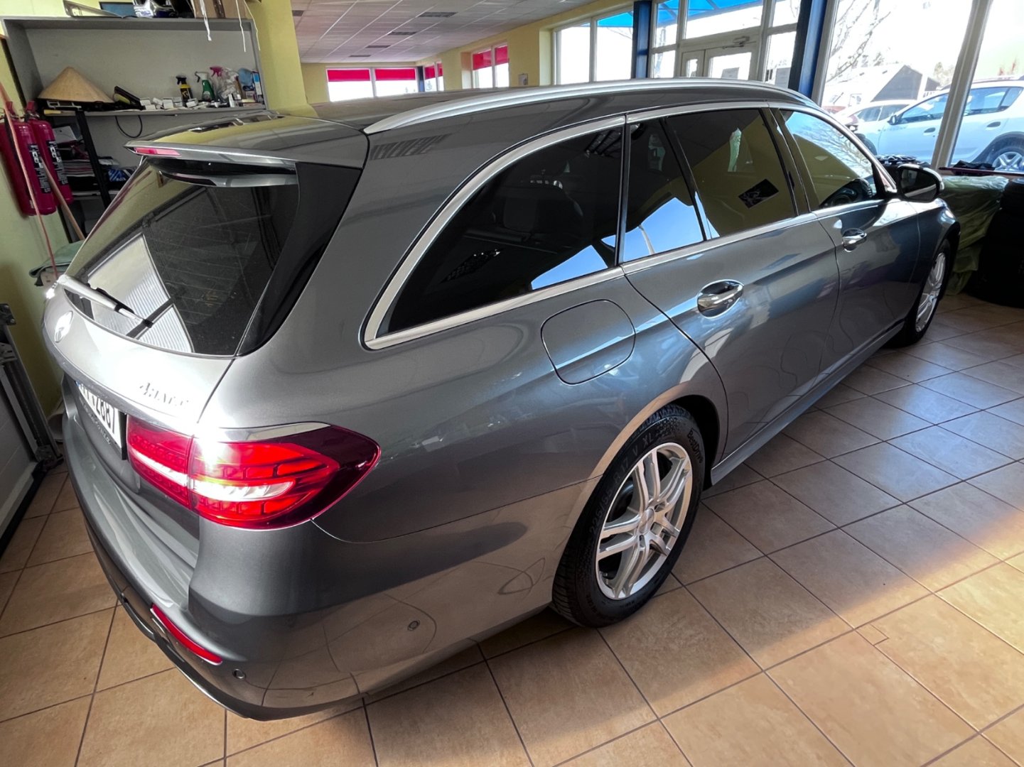 Mercedes-Benz Třídy E 220d  4MATIC 143 kW