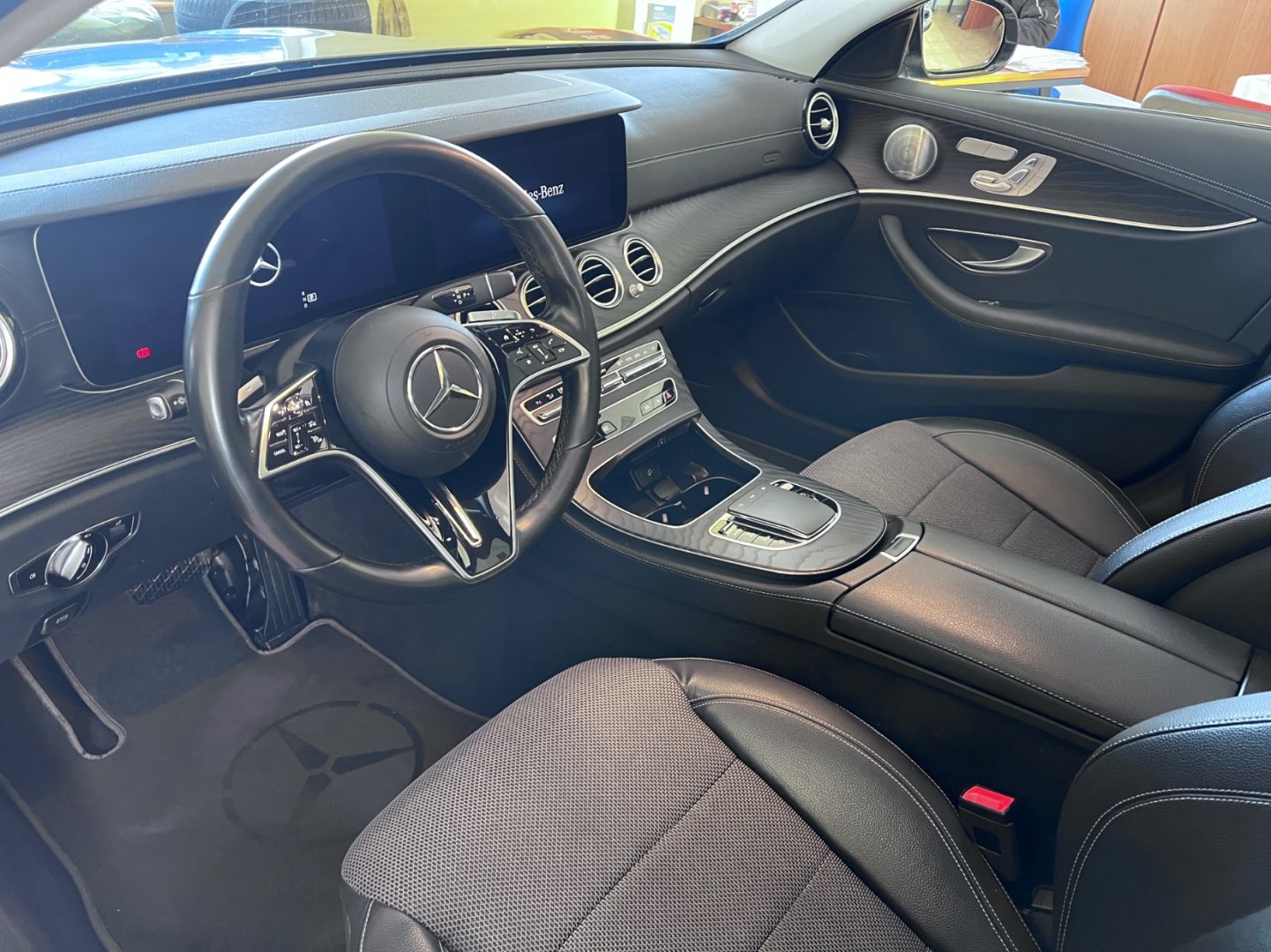 Mercedes-Benz Třídy E 220d  4MATIC 143 kW