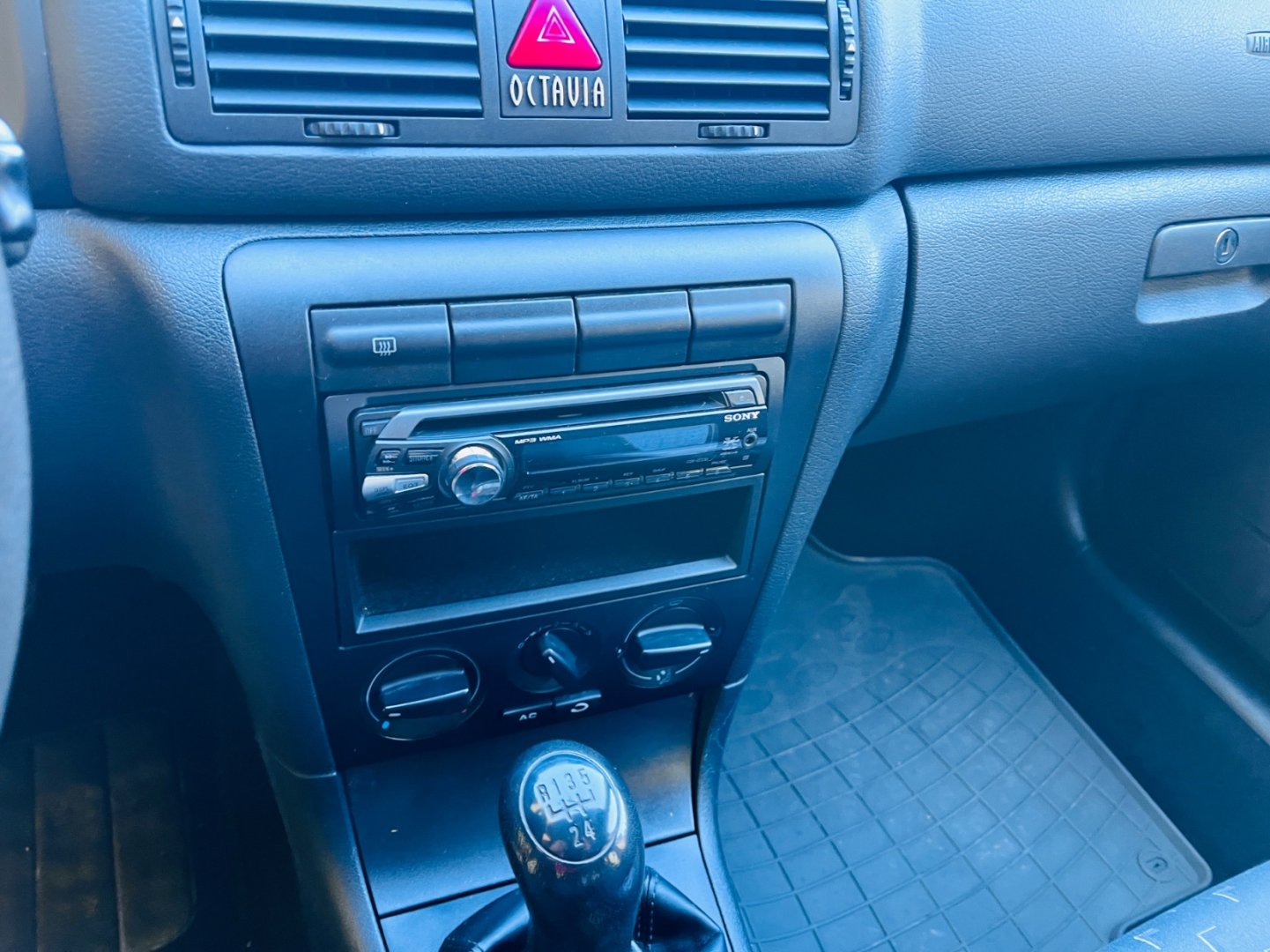 Škoda Octavia 1.6 i BENZÍN NAJ 140 TIS KM