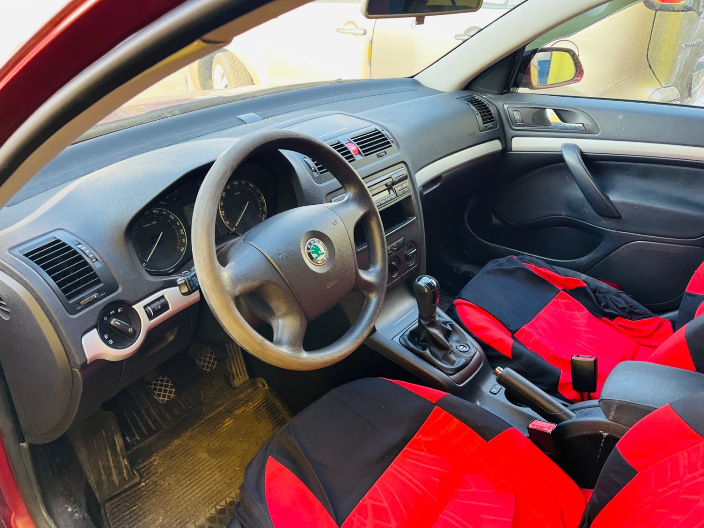 Škoda Octavia 1.6 Mpi STK DO 3/27