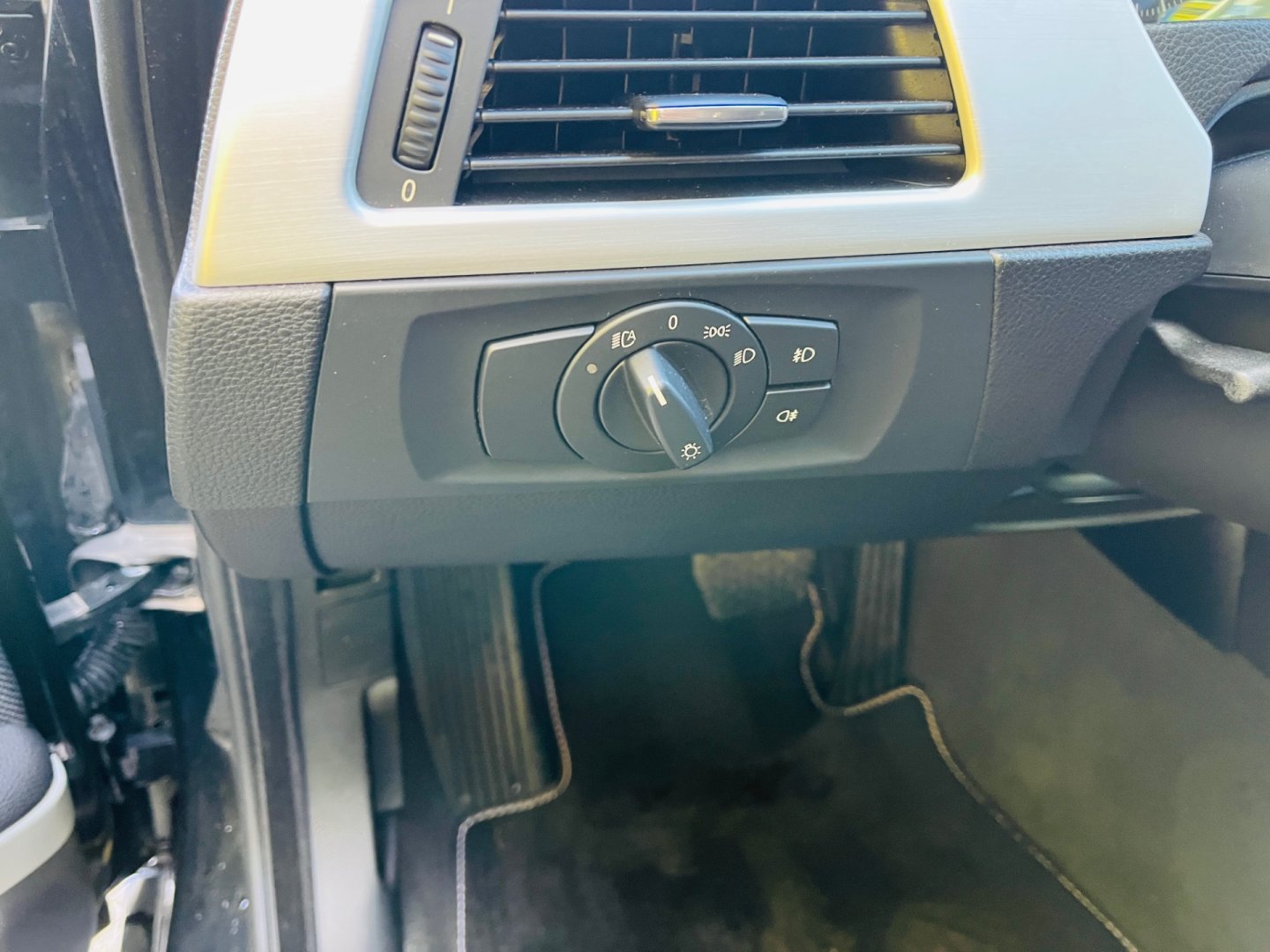 BMW Řada 3 3.0 i BENZÍN 225 kW