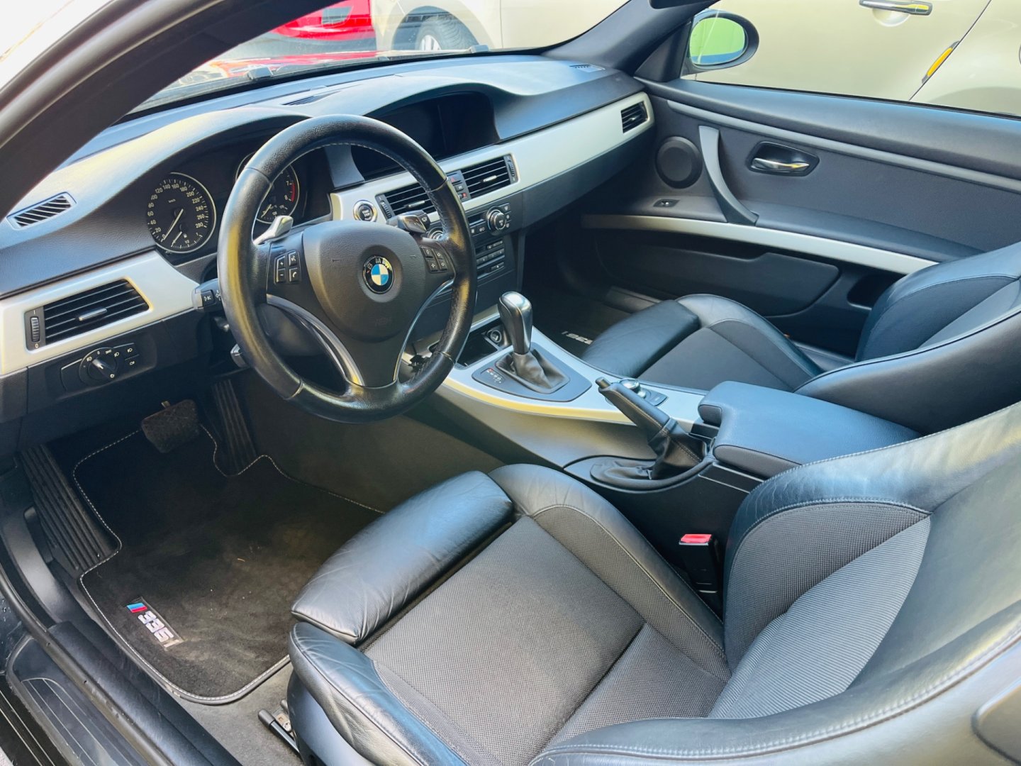 BMW Řada 3 3.0 i BENZÍN 225 kW