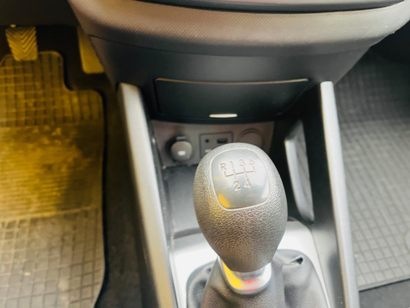 Kia Cee´d 1.4 i BENZÍN