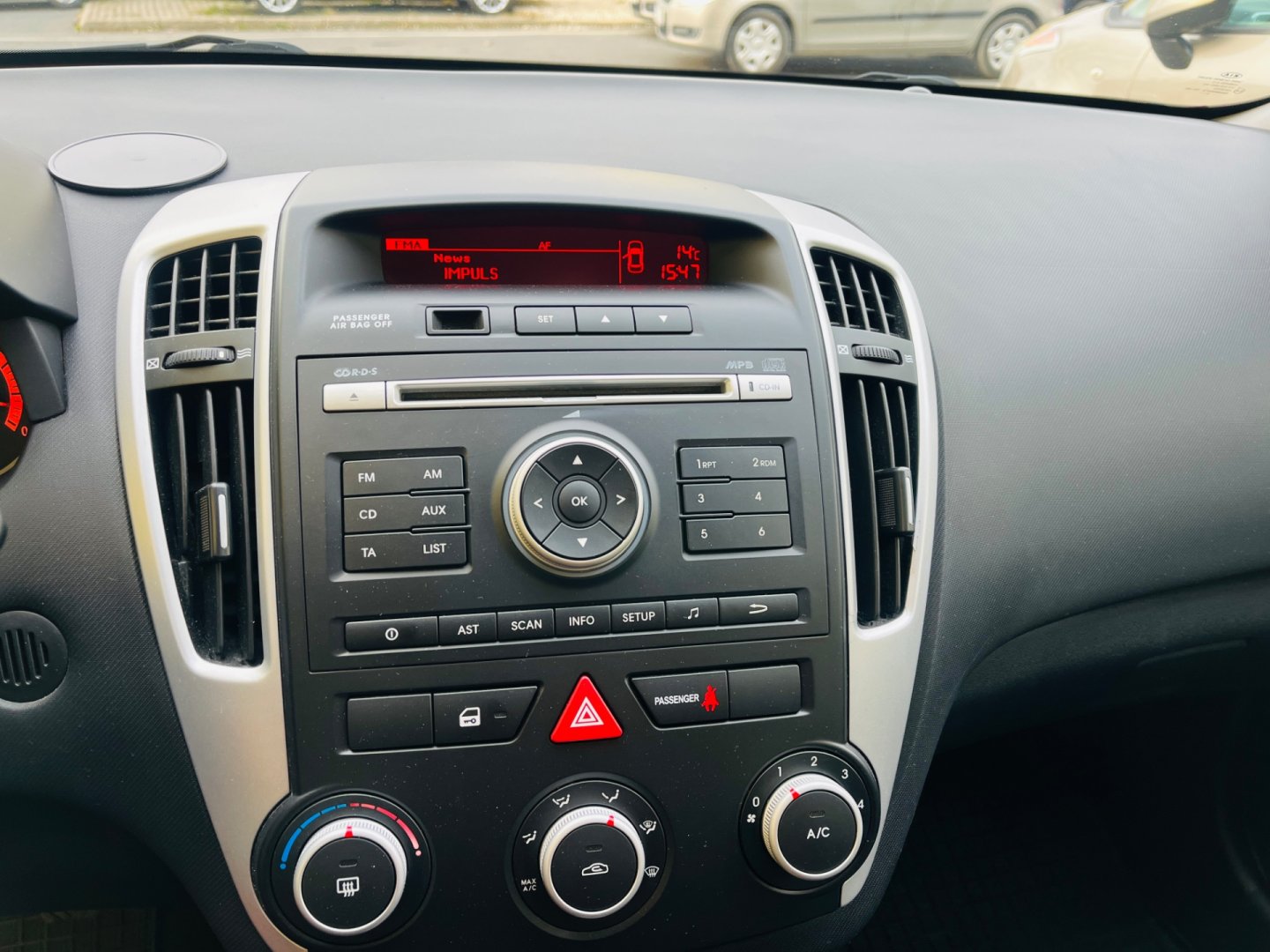 Kia Cee´d 1.4 i BENZÍN