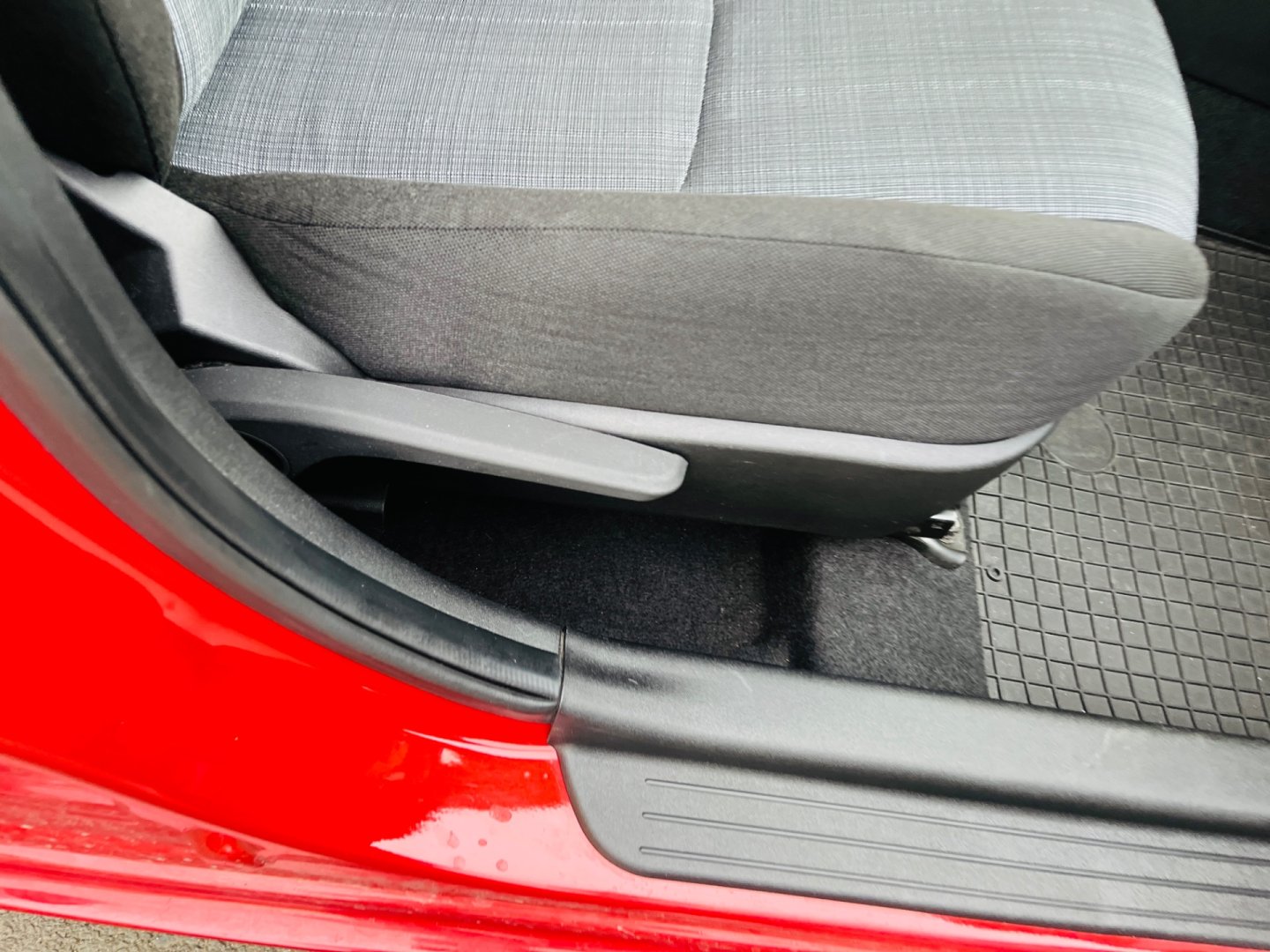 Kia Cee´d 1.4 i BENZÍN