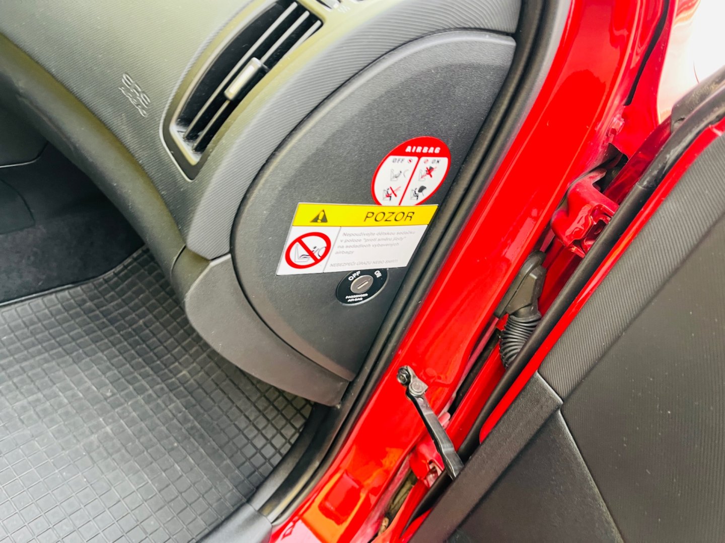 Kia Cee´d 1.4 i BENZÍN