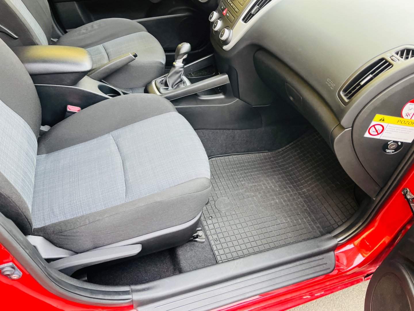 Kia Cee´d 1.4 i BENZÍN