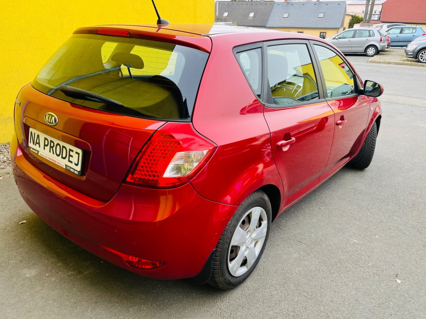 Kia Cee´d 1.4 i BENZÍN