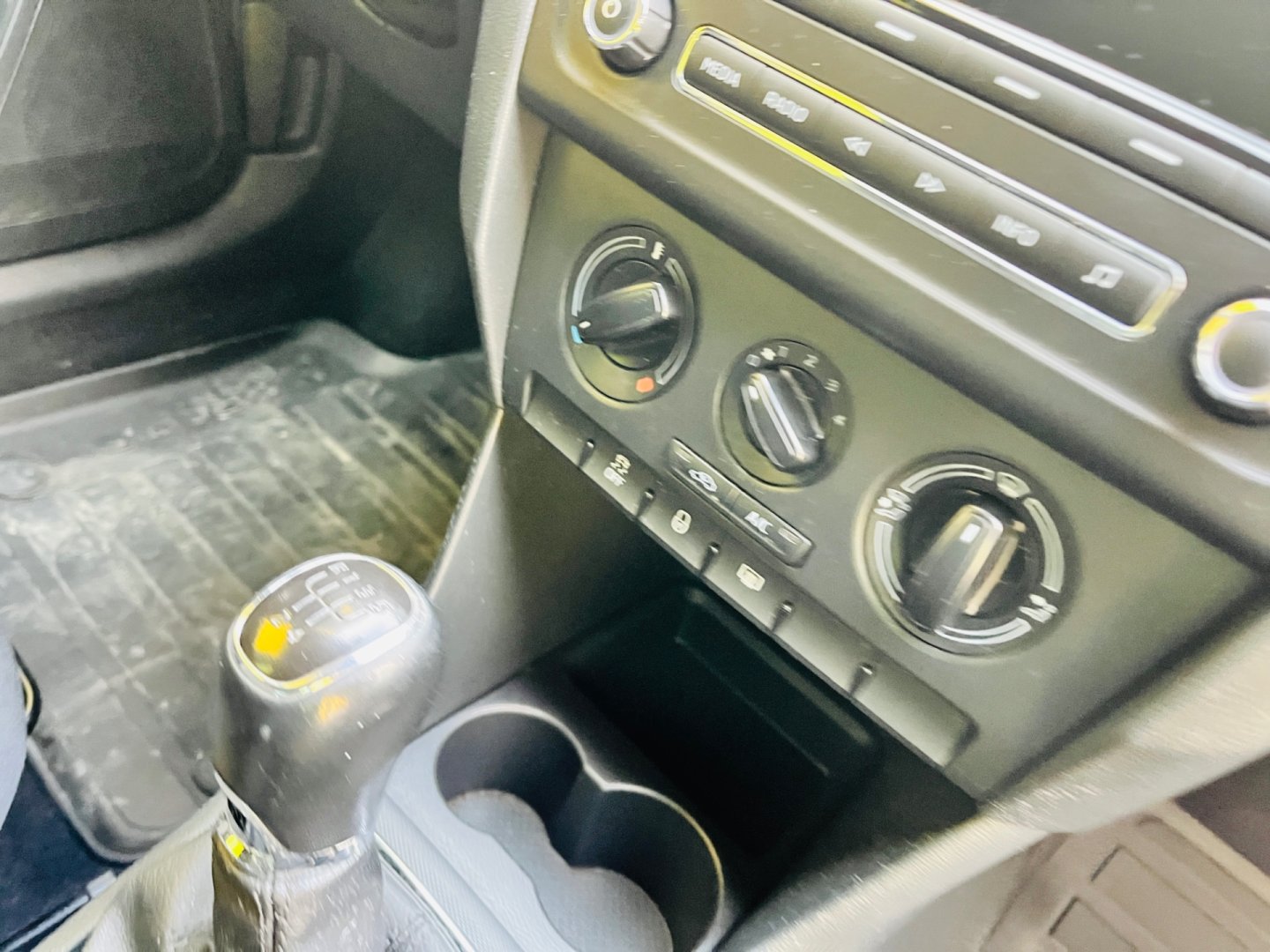 Škoda Rapid 1.2 TSi. BENZÍN SPACEBACK