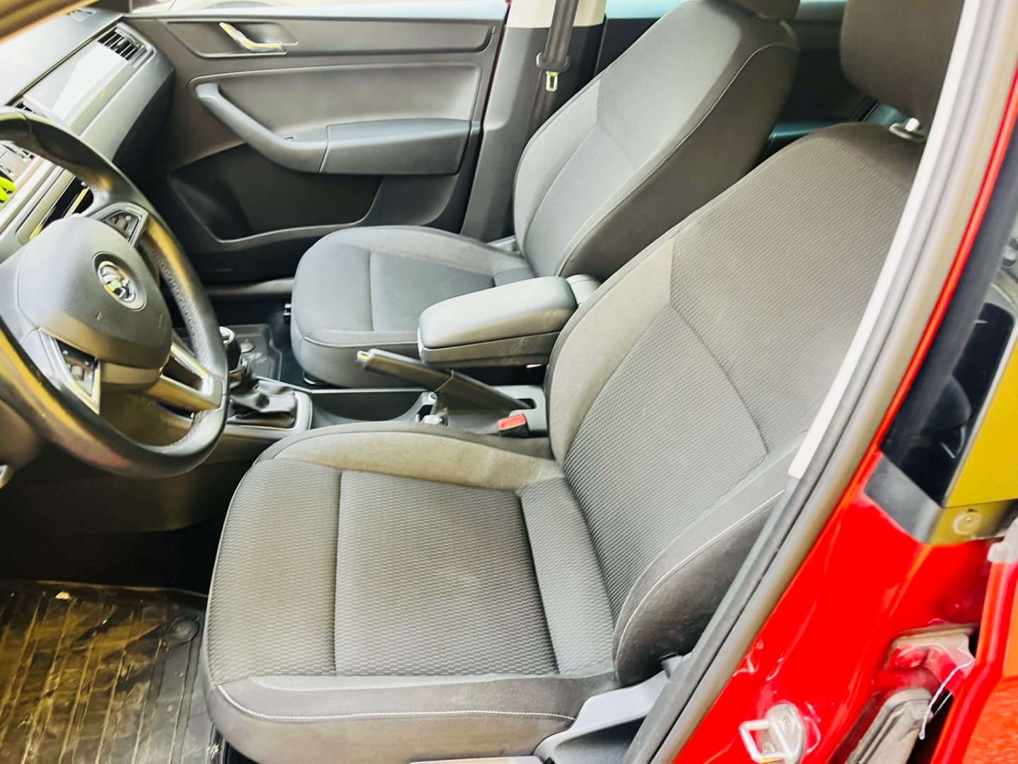 Škoda Rapid 1.2 TSi. BENZÍN SPACEBACK