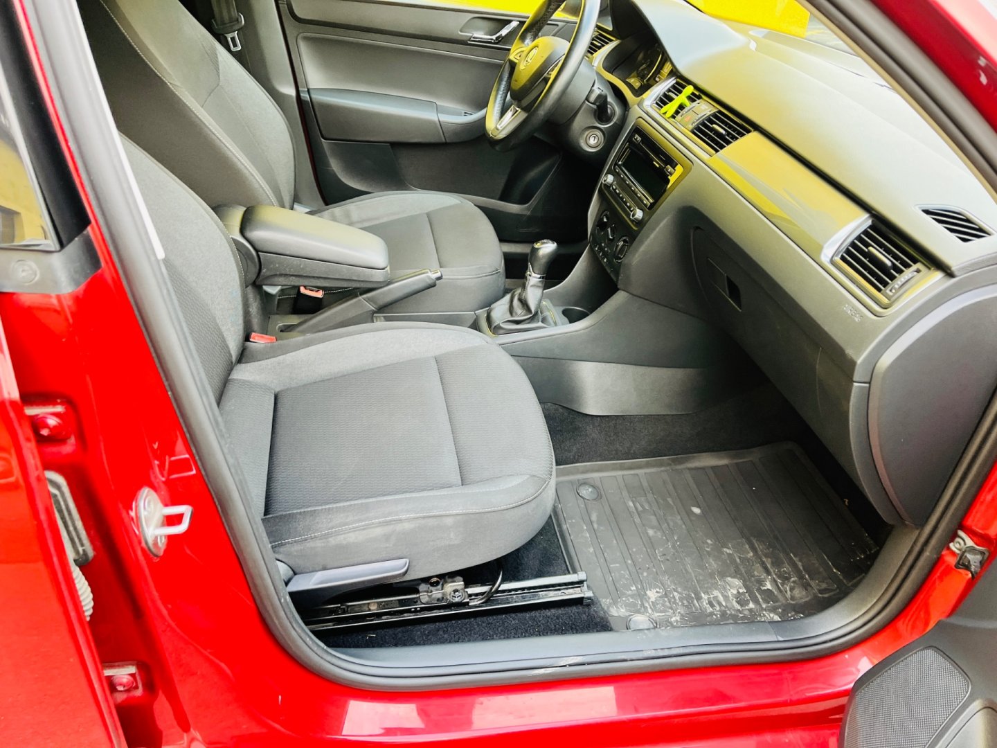 Škoda Rapid 1.2 TSi. BENZÍN SPACEBACK