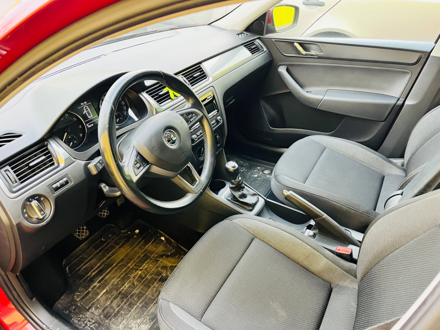 Škoda Rapid 1.2 TSi. BENZÍN SPACEBACK