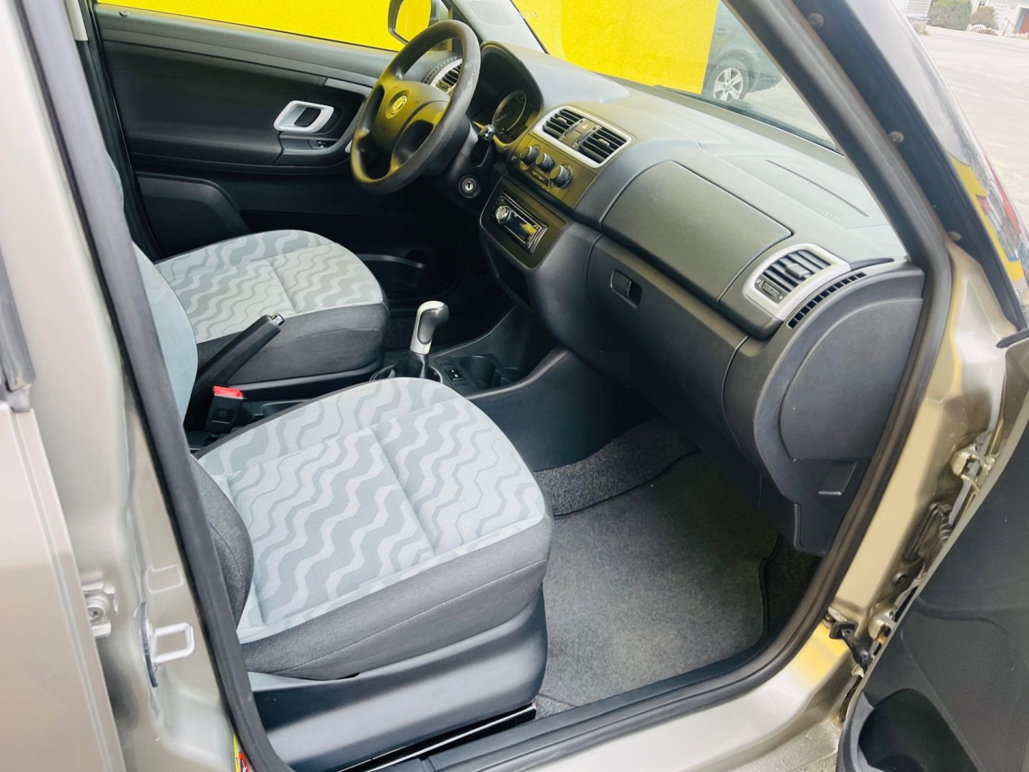 Škoda Fabia 1.2 i BENZÍN COMBI