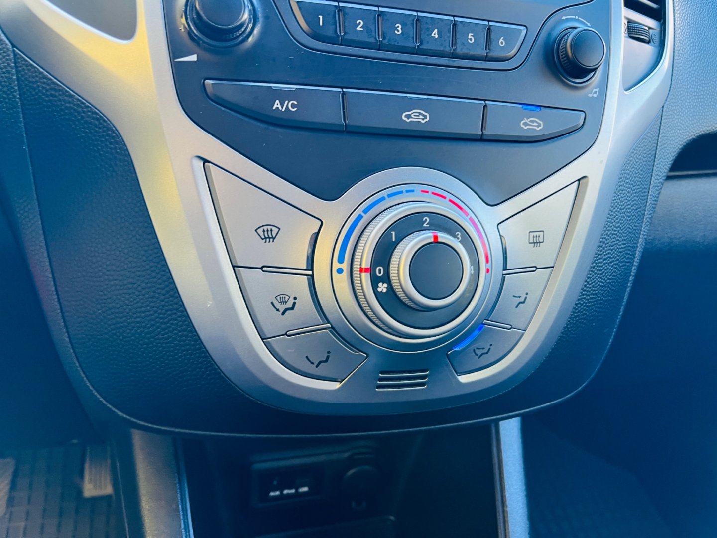 Hyundai ix20 1.4 i BENZÍN