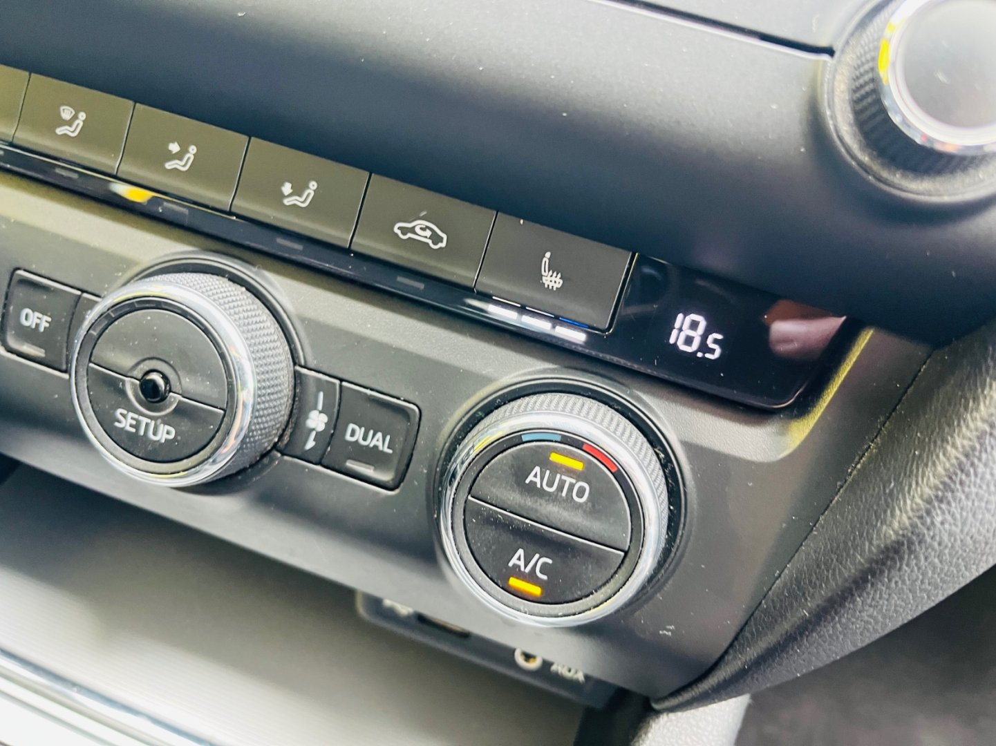 Škoda Octavia 1.2 TSi DIGI KLIMA, VYHŘEV SED